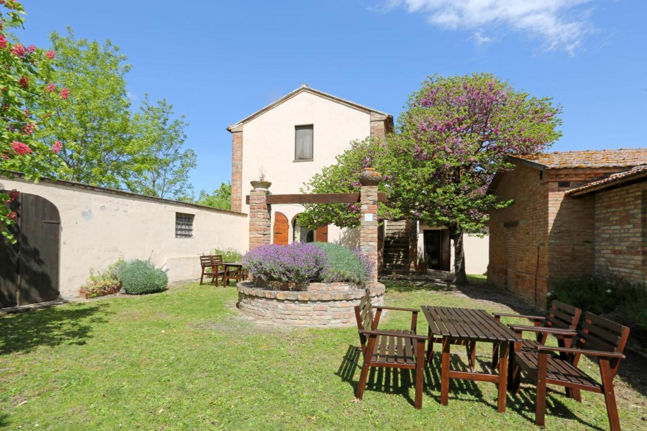 Agriturismo Macciangrosso Casale Piccolomini Chiusi Esterno foto