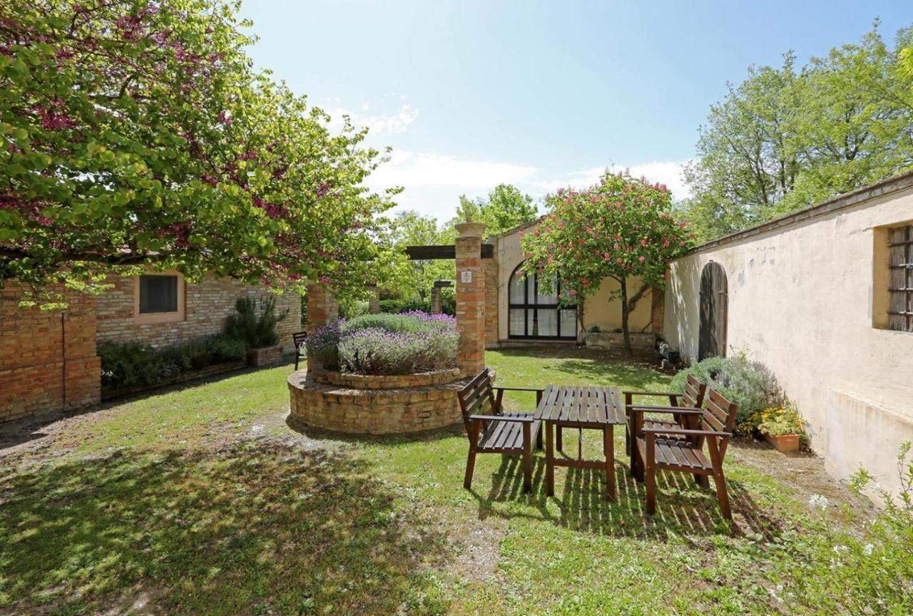 Agriturismo Macciangrosso Casale Piccolomini Chiusi Esterno foto